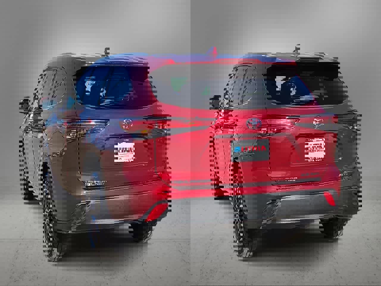 Used 2022 Toyota Highlander XLE image 7