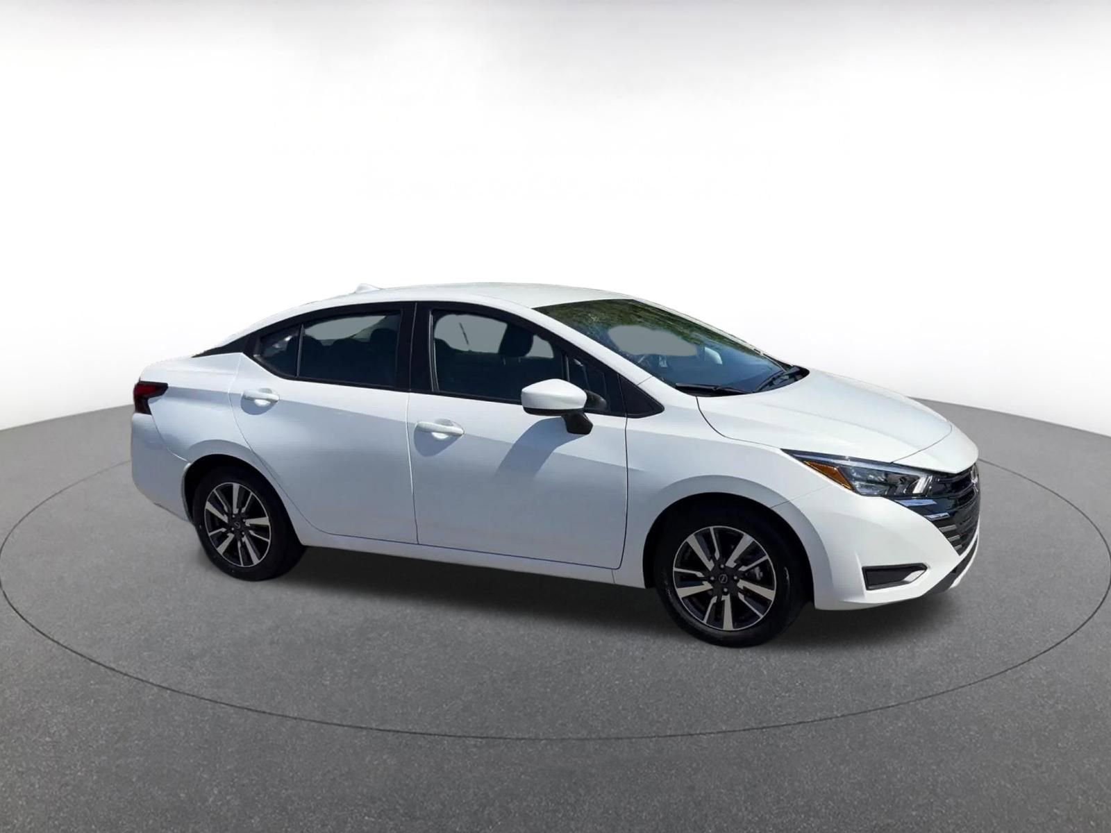 Used 2025 Nissan Versa SV FWD video 2