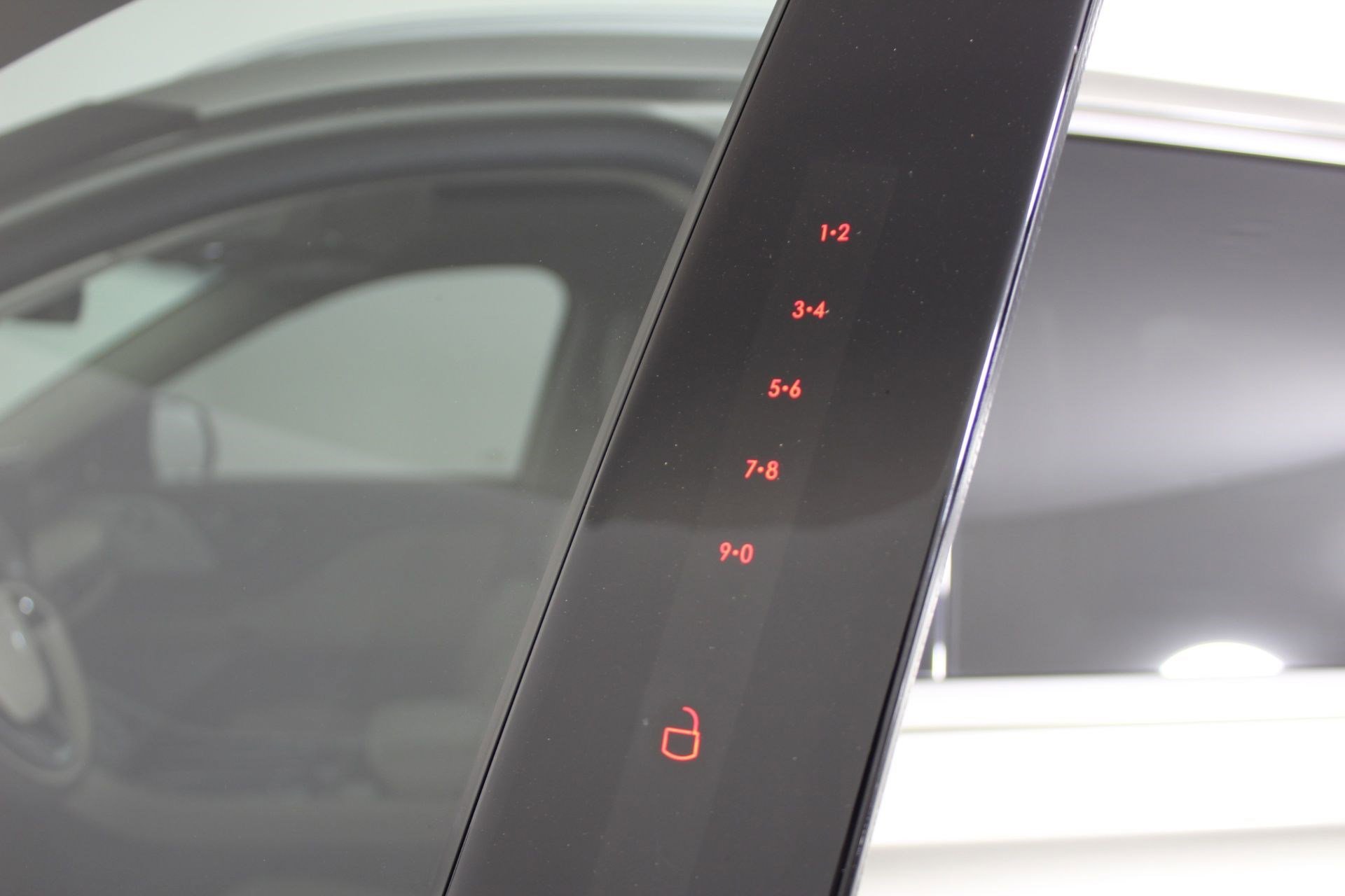 Used 2023 Lincoln Aviator Reserve w/ Equipment Group 201A image 18