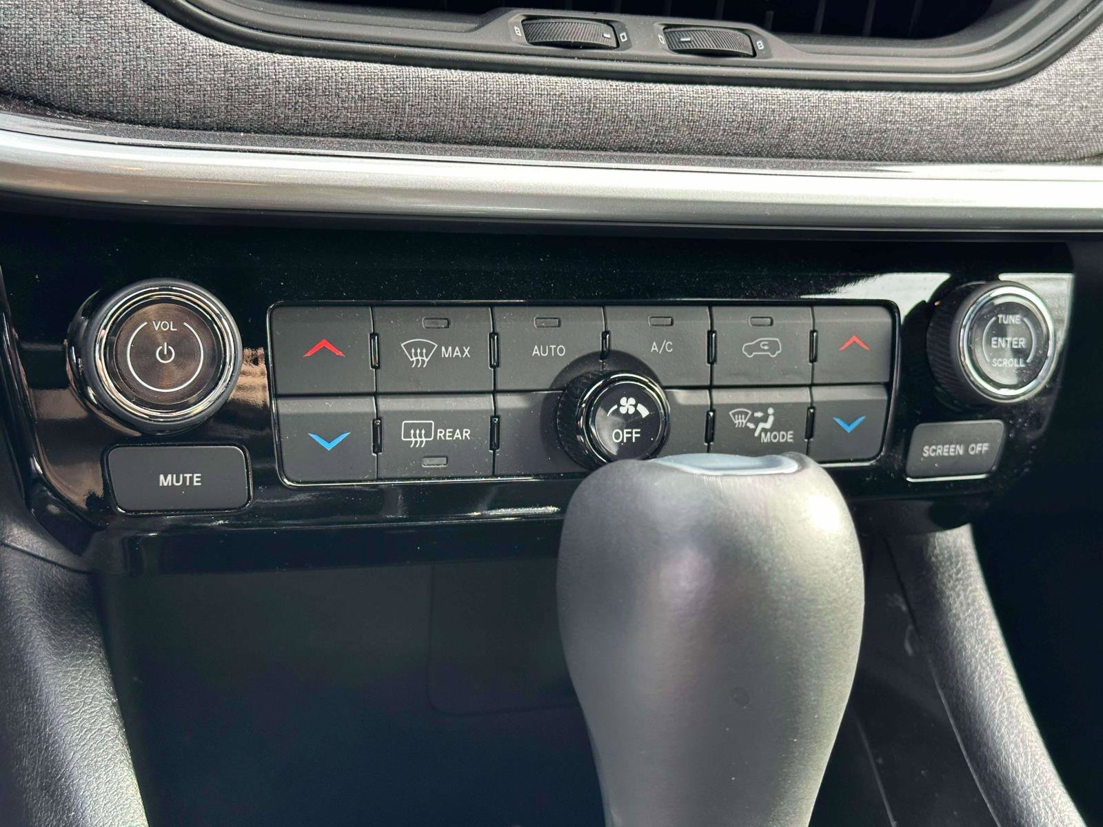 Used 2023 Jeep Compass Latitude w/ Convenience Group image 26