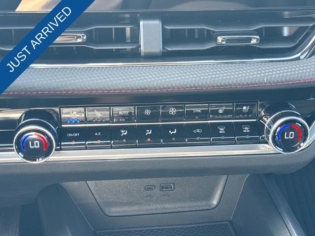 New 2026 Chevrolet Equinox RS image 19