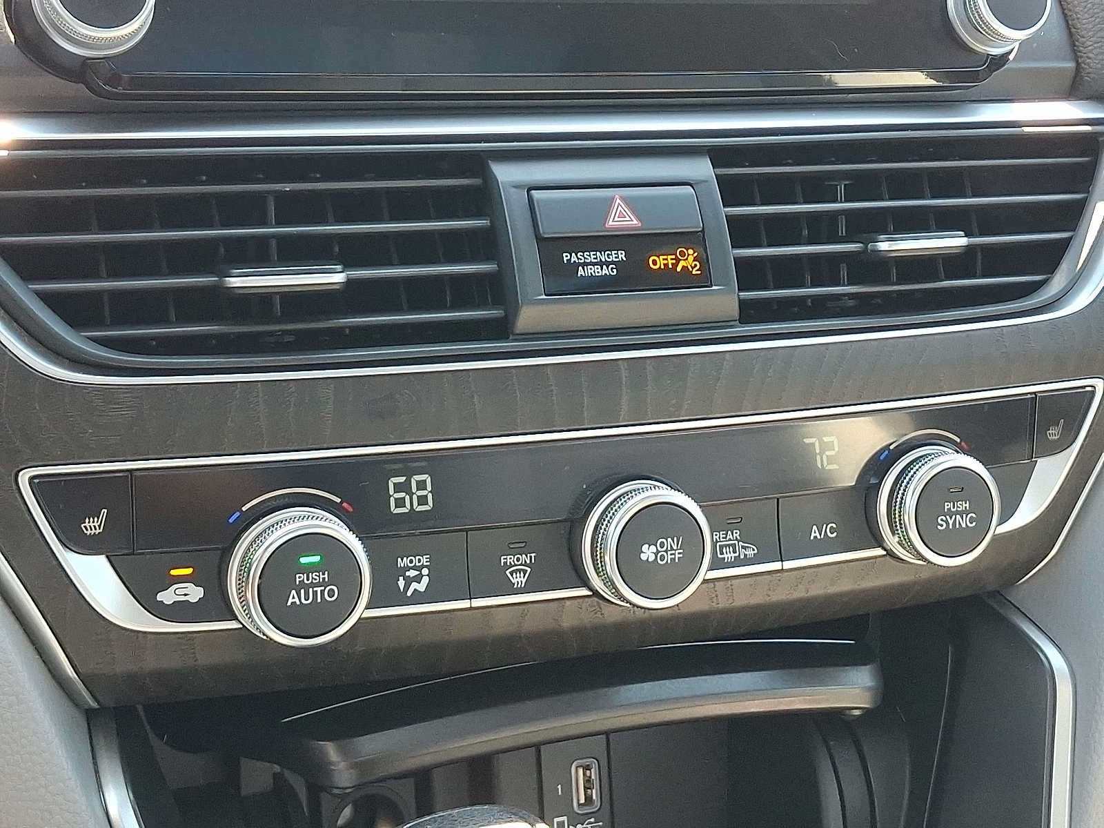 Used 2018 Honda Accord EX image 16