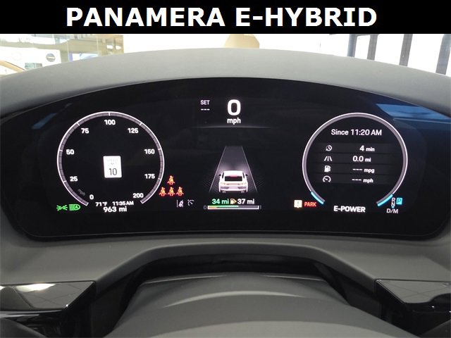 Used 2026 Porsche Panamera 4 image 29