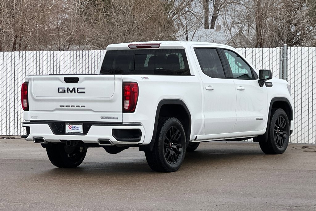 Used 2023 GMC Sierra 1500 Elevation w/ Preferred Package image 4