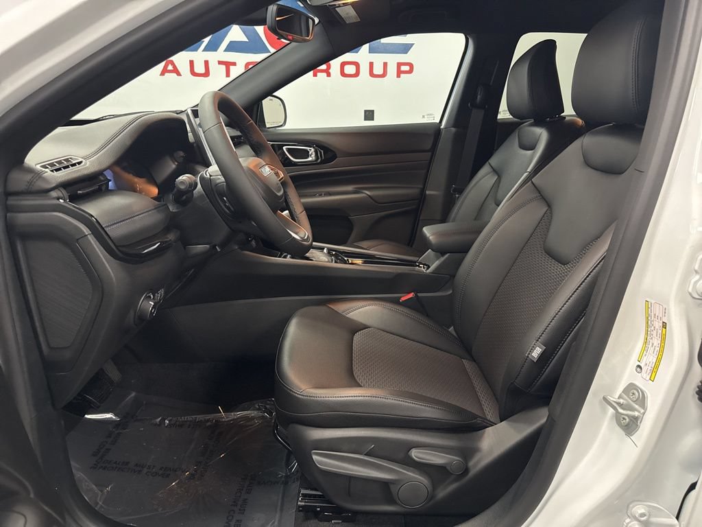 New 2026 Jeep Compass Latitude AWD/4WD image 16