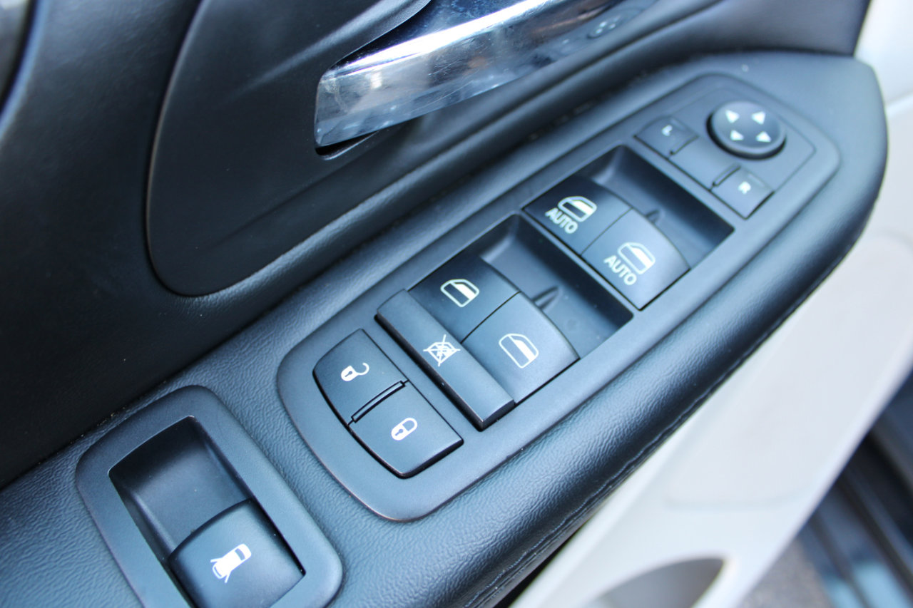 Used 2019 Dodge Grand Caravan SE image 15