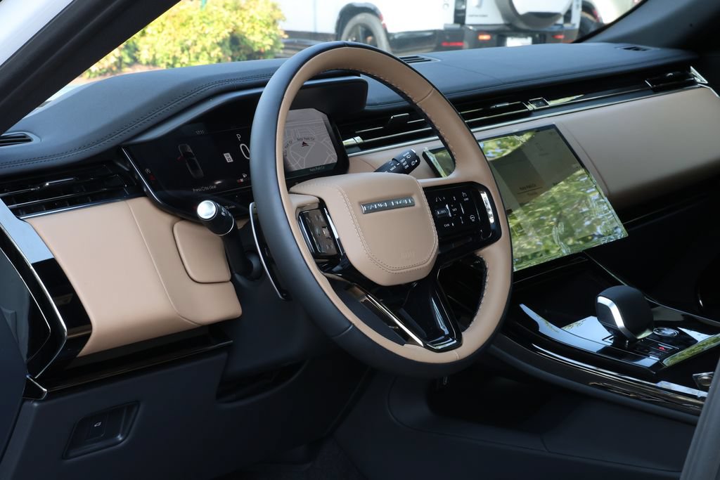 New 2026 Land Rover Range Rover Sport Dynamic SE AWD/4WD image 8