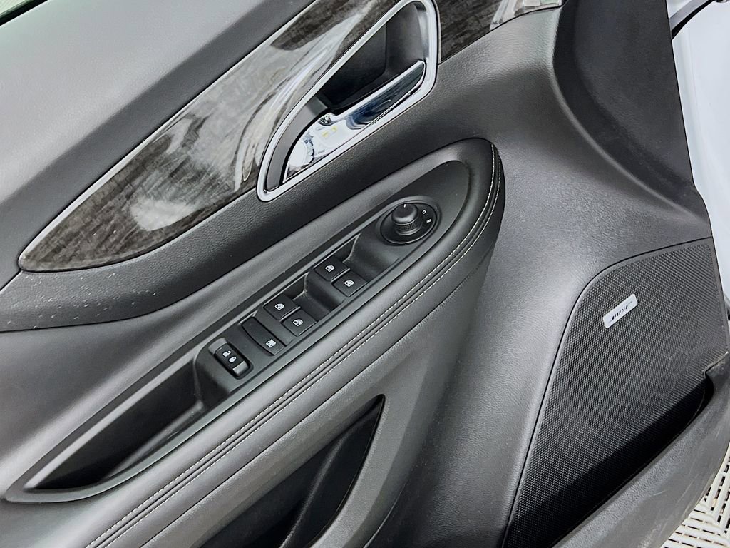 Used 2016 Buick Encore Premium image 16