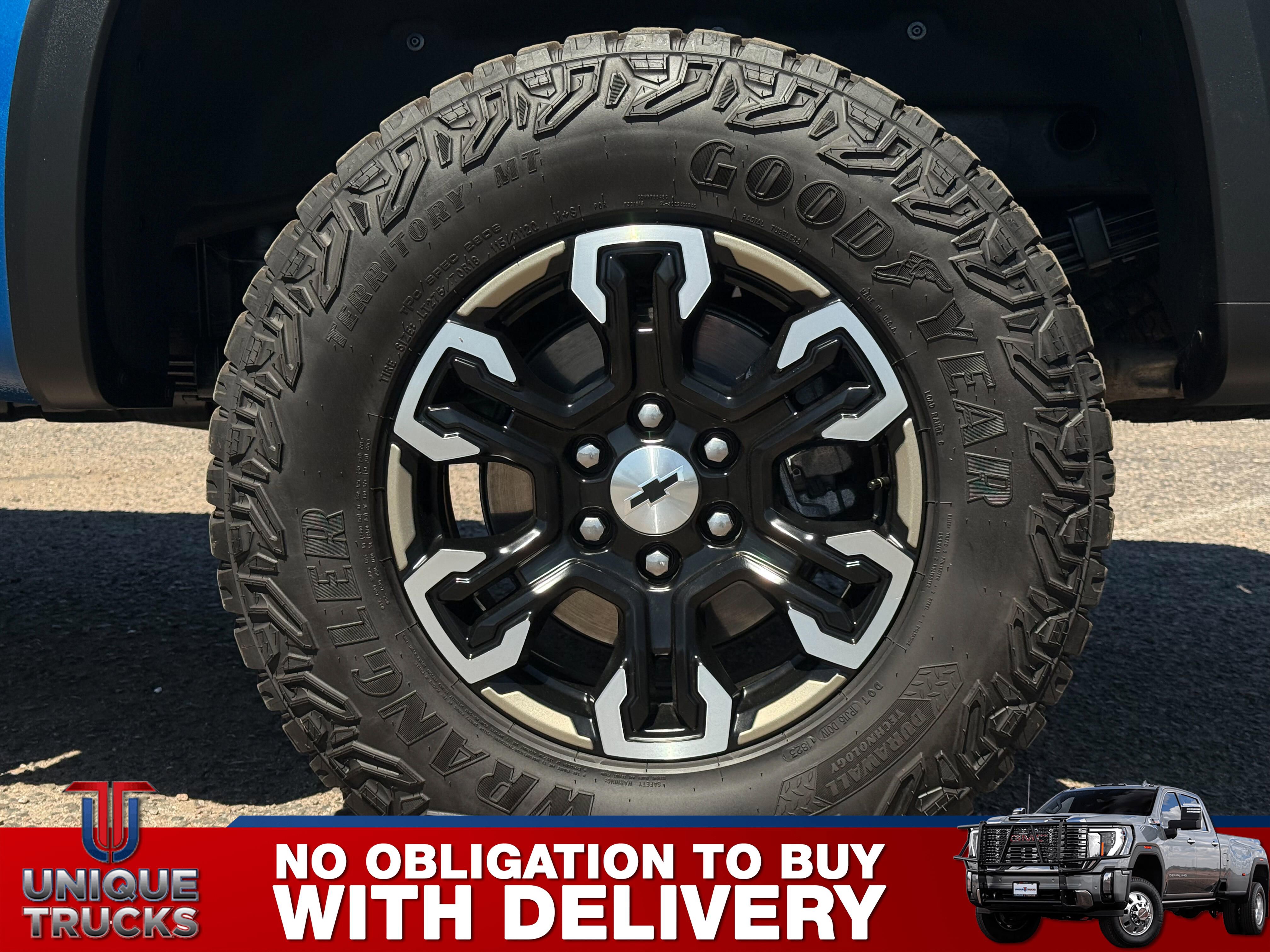 Used 2024 Chevrolet Silverado 1500 ZR2 w/ Technology Package image 9