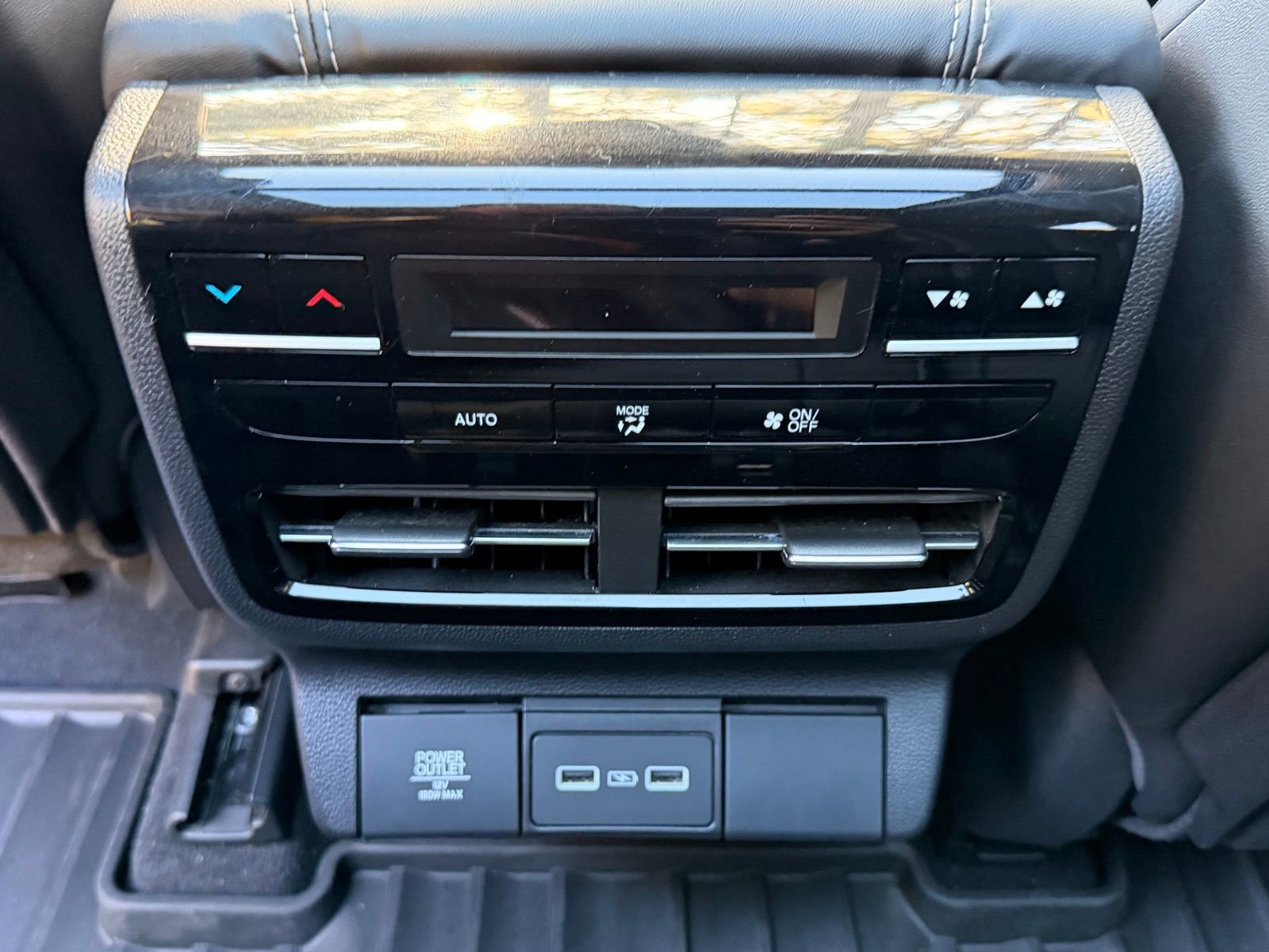 Used 2024 Acura MDX SH-AWD w/ Technology Package image 17