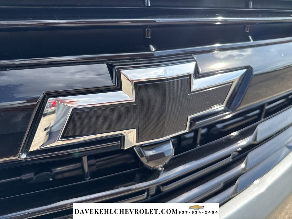 Used 2025 Chevrolet Suburban RST w/ Comfort Package image 40