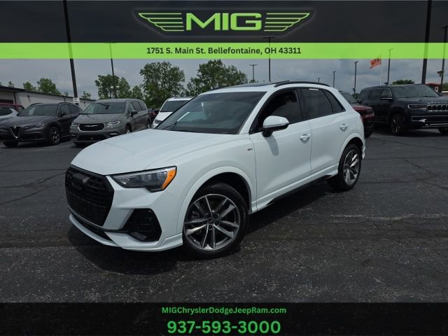 Used 2022 Audi Q3 2.0T Premium w/ Black Optic Sport Package AWD/4WD image 1