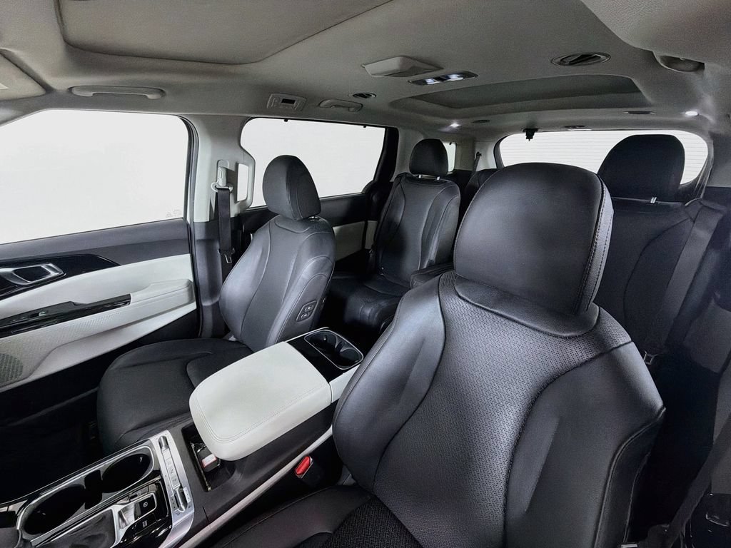 Used 2024 Kia Carnival SX Prestige FWD image 22