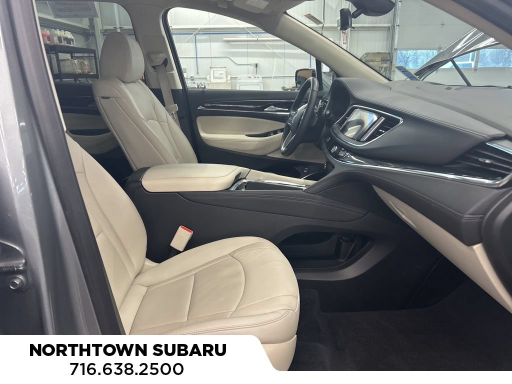 Used 2023 Buick Enclave Premium AWD/4WD image 4