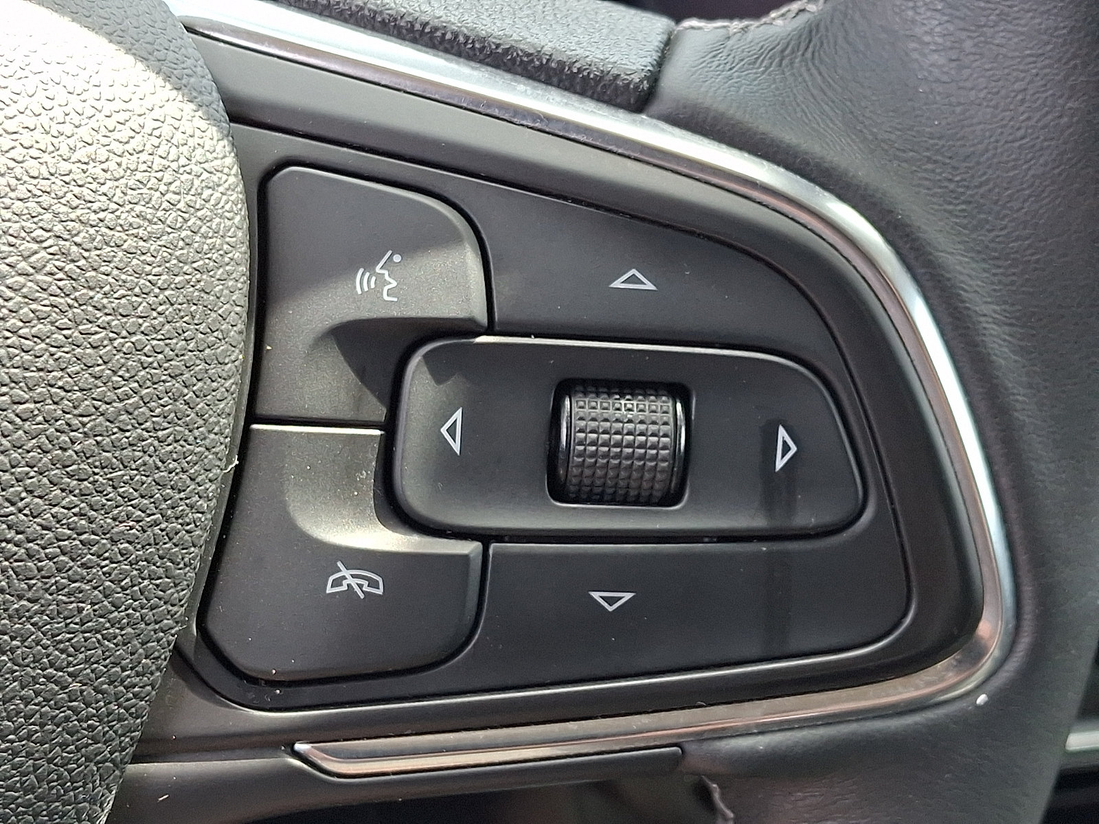 Used 2023 Buick Encore GX Select w/ Safety Package II FWD image 22