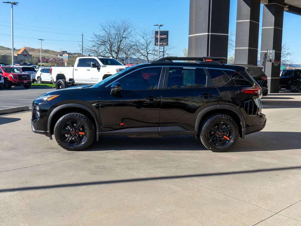 Used 2025 Nissan Rogue SV w/ Rock Creek Premium Package image 4