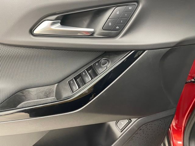 New 2025 Chevrolet Equinox RS w/ Safety and Technology Package image 10