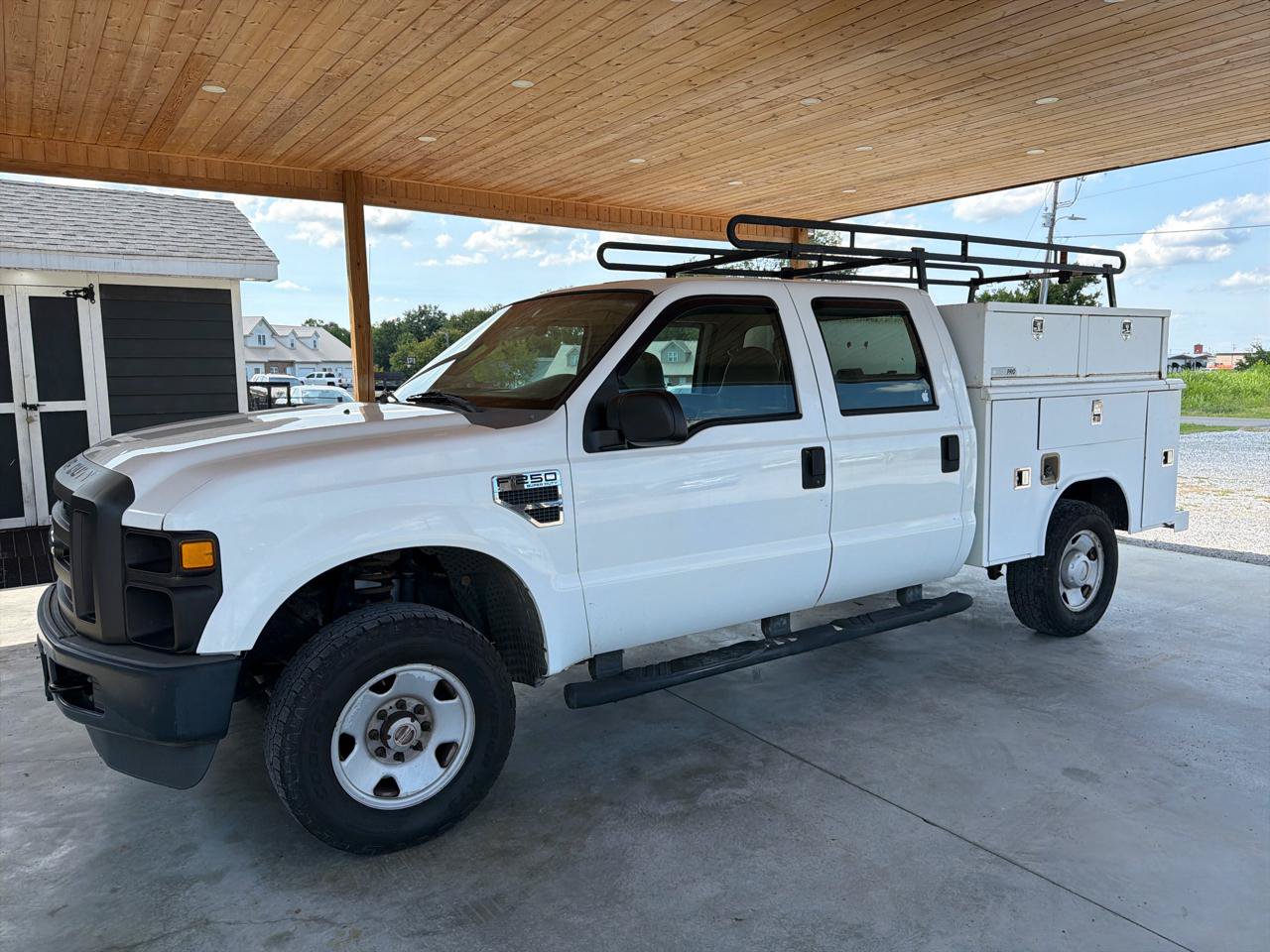 Used 2008 Ford F250 XL AWD/4WD image 2