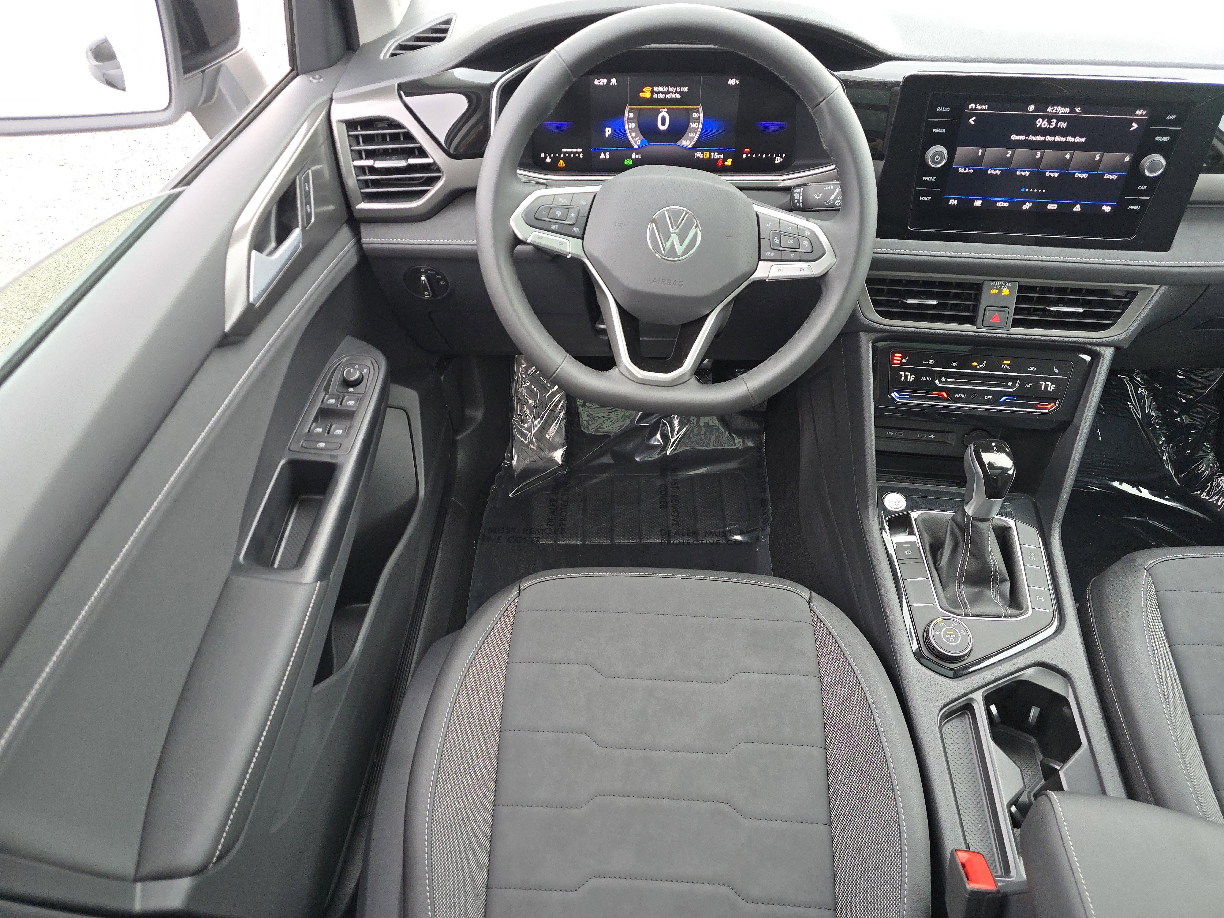 New 2025 Volkswagen Taos SE image 24