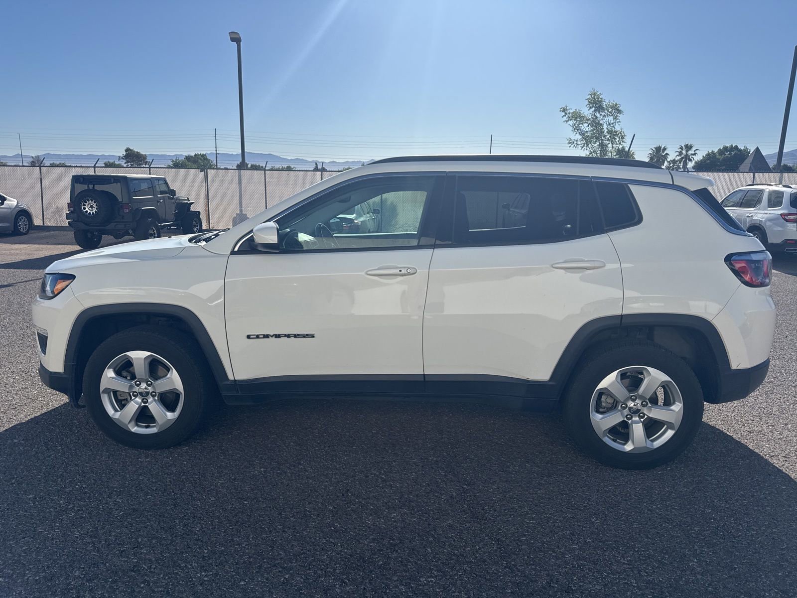 Used 2018 Jeep Compass Latitude w/ Popular Equipment Group AWD/4WD image 6