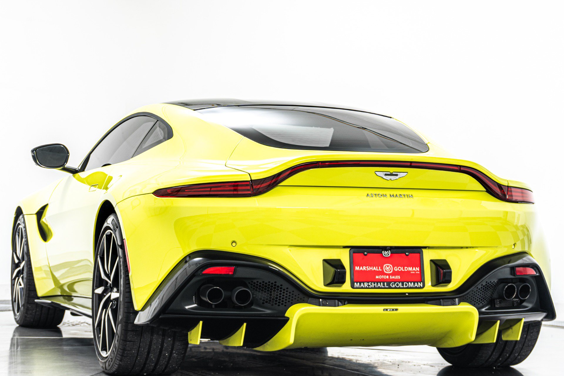 Used 2019 Aston Martin V8 Vantage Coupe RWD image 7