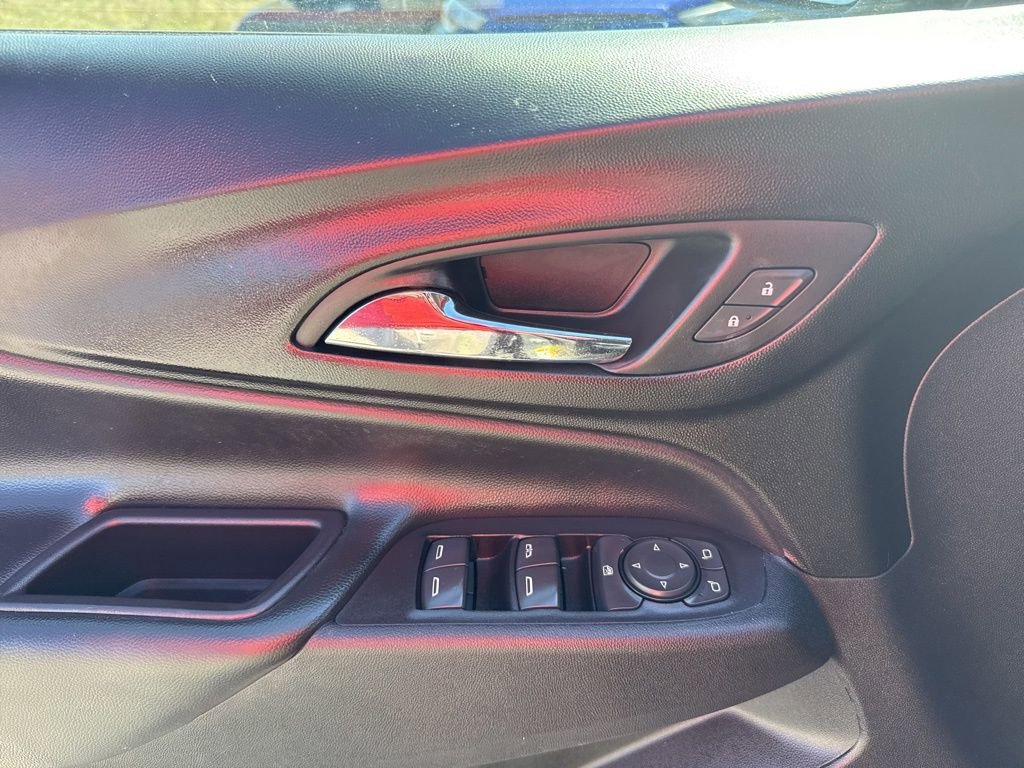 Used 2019 Chevrolet Equinox LT image 18