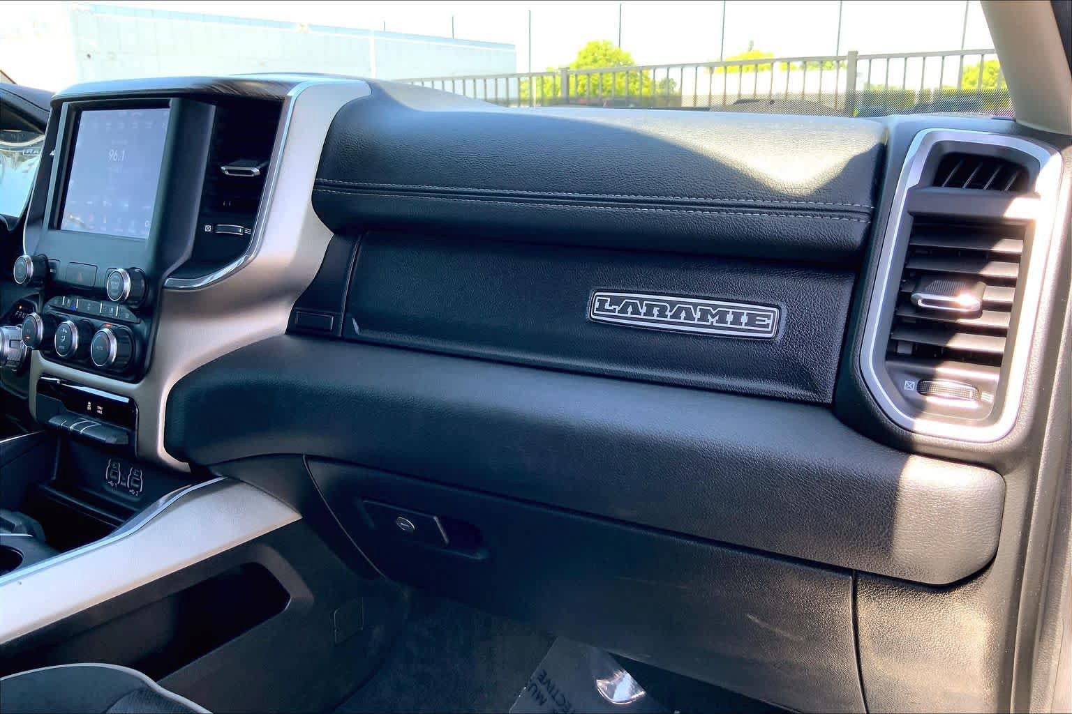 Used 2020 RAM 1500 Laramie AWD/4WD image 18