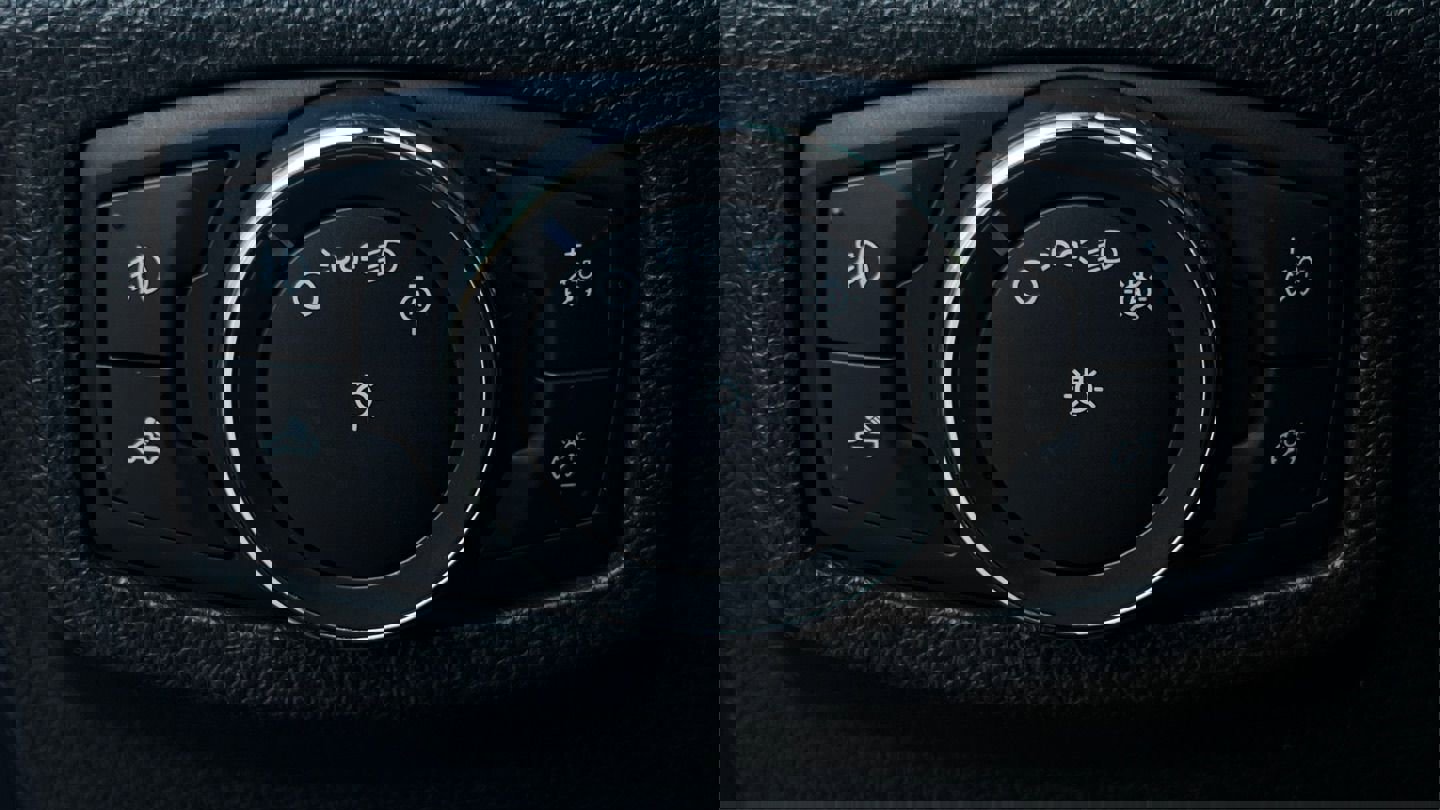 Used 2016 Ford F150 Platinum w/ Equipment Group 701A Luxury AWD/4WD image 52