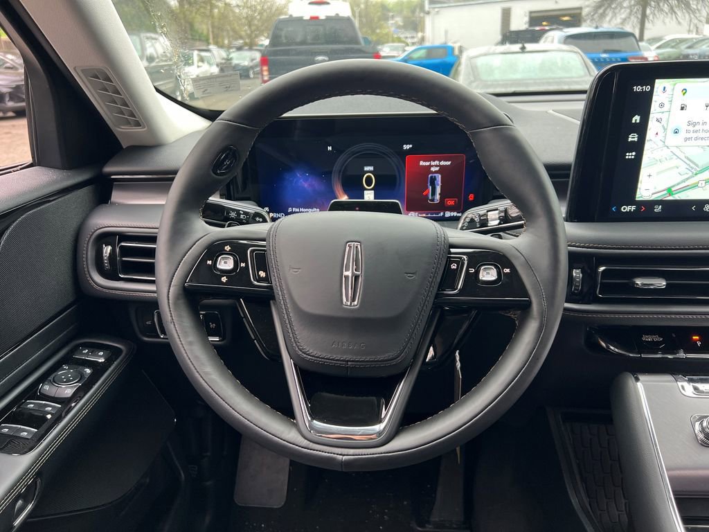 New 2026 Lincoln Aviator AWD w/ Jet Appearance Package image 14