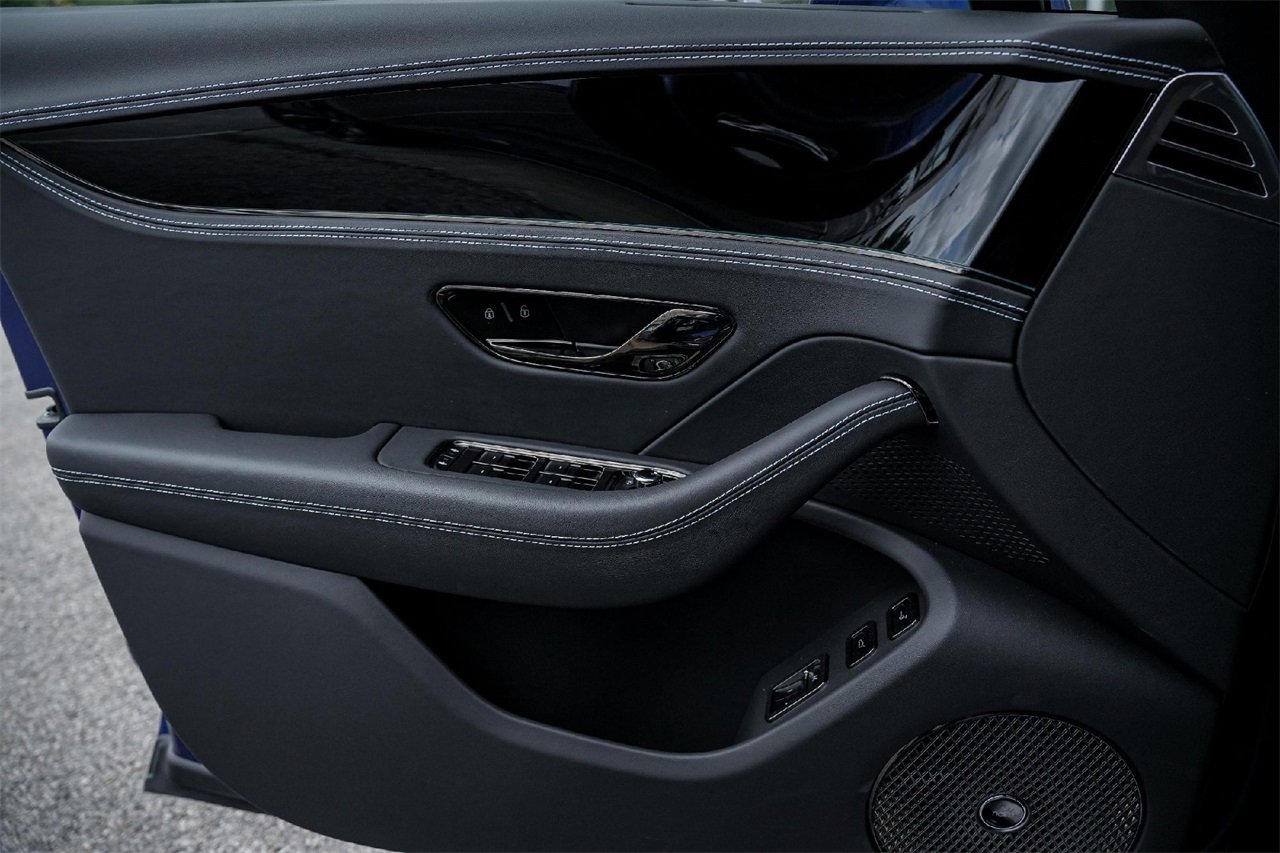 New 2025 Bentley Flying Spur Plug-In Hybrid image 33