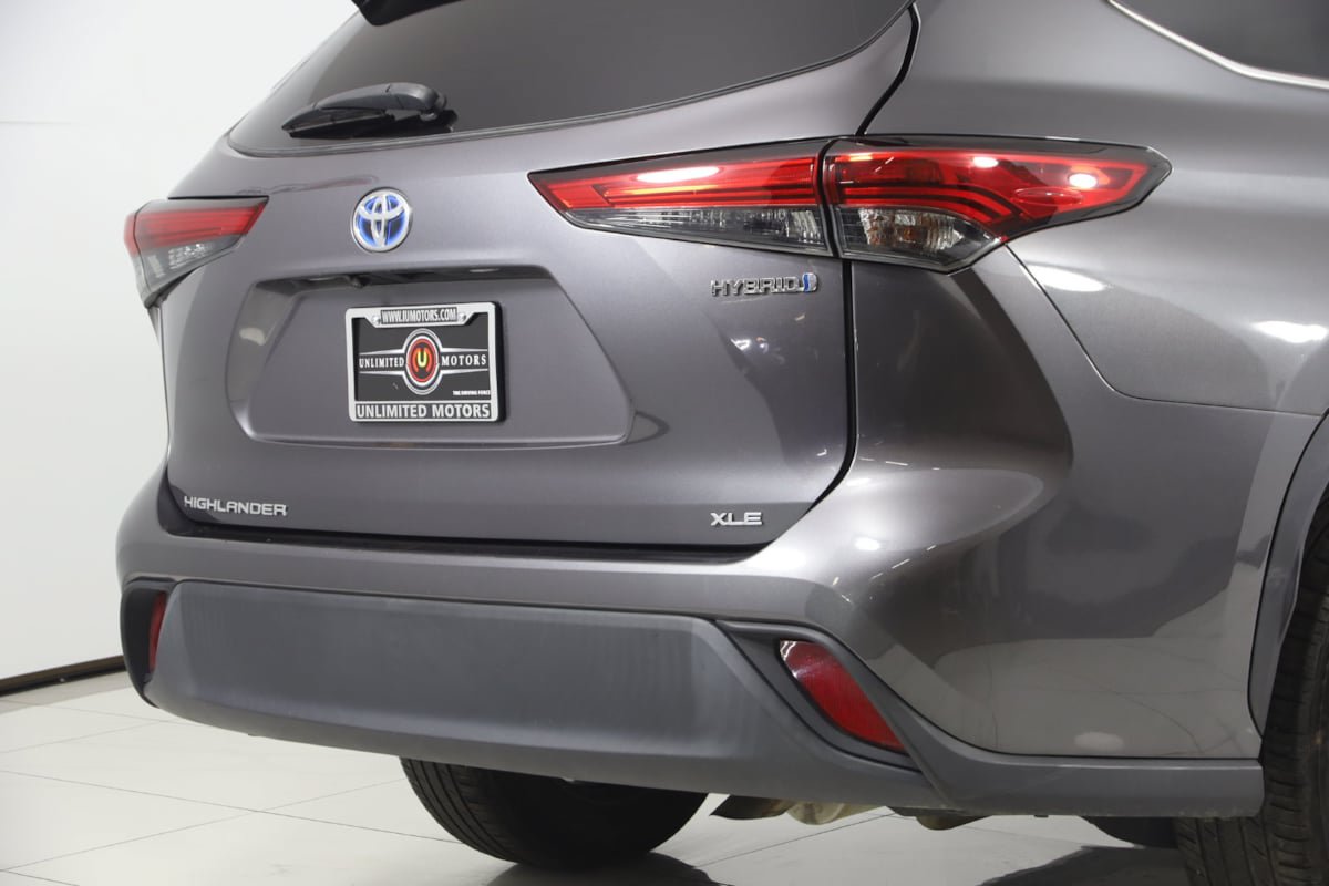 Used 2022 Toyota Highlander XLE FWD image 42