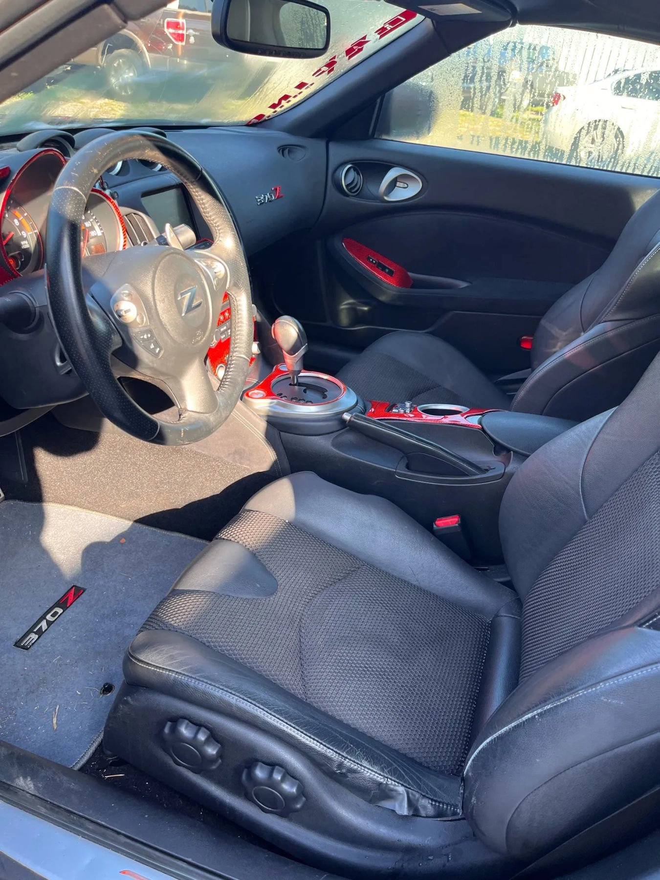 Used 2010 Nissan 370Z Touring w/ Sport Pkg RWD image 4