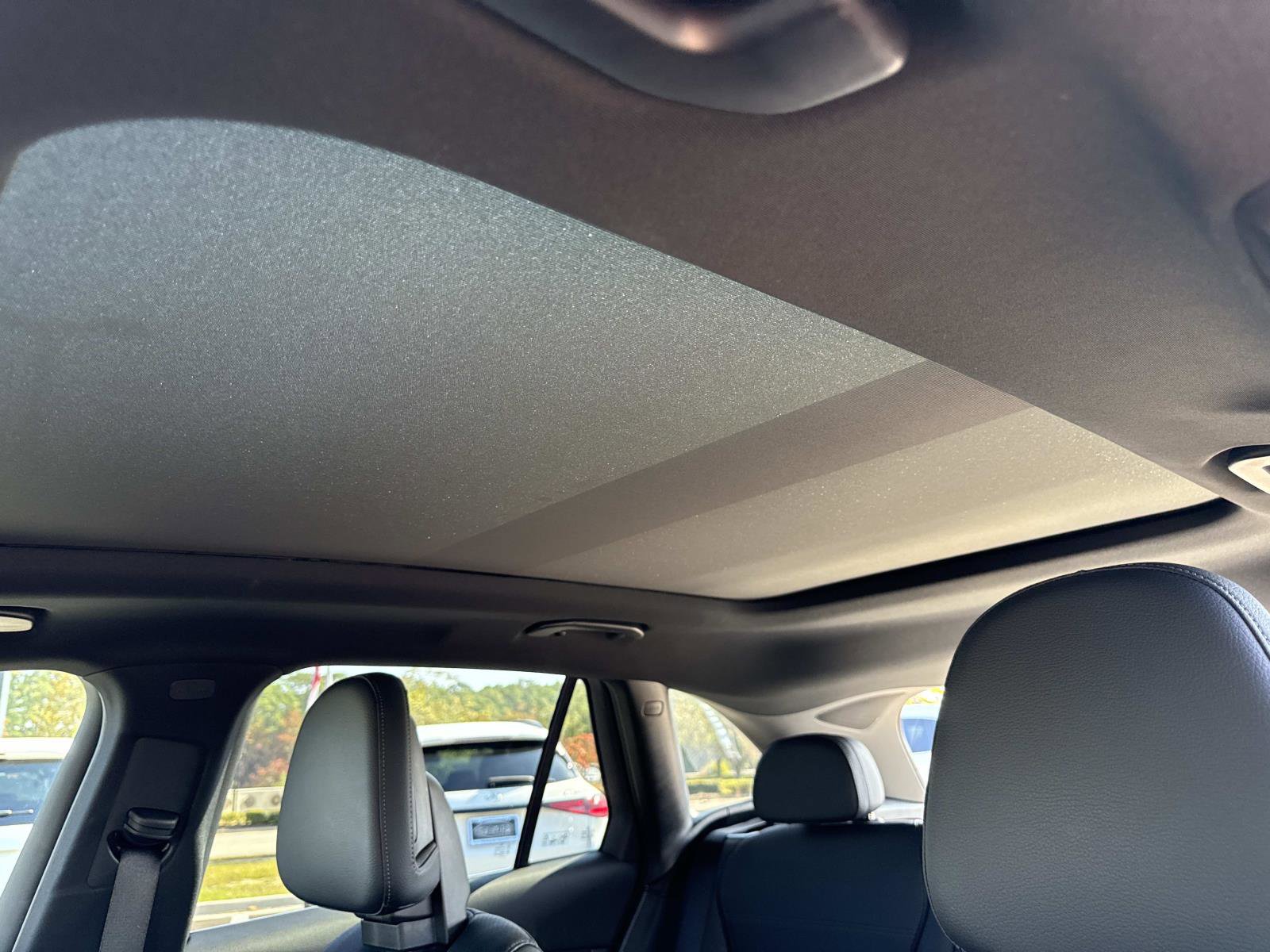 Used 2025 Mercedes-Benz GLC 300 image 24