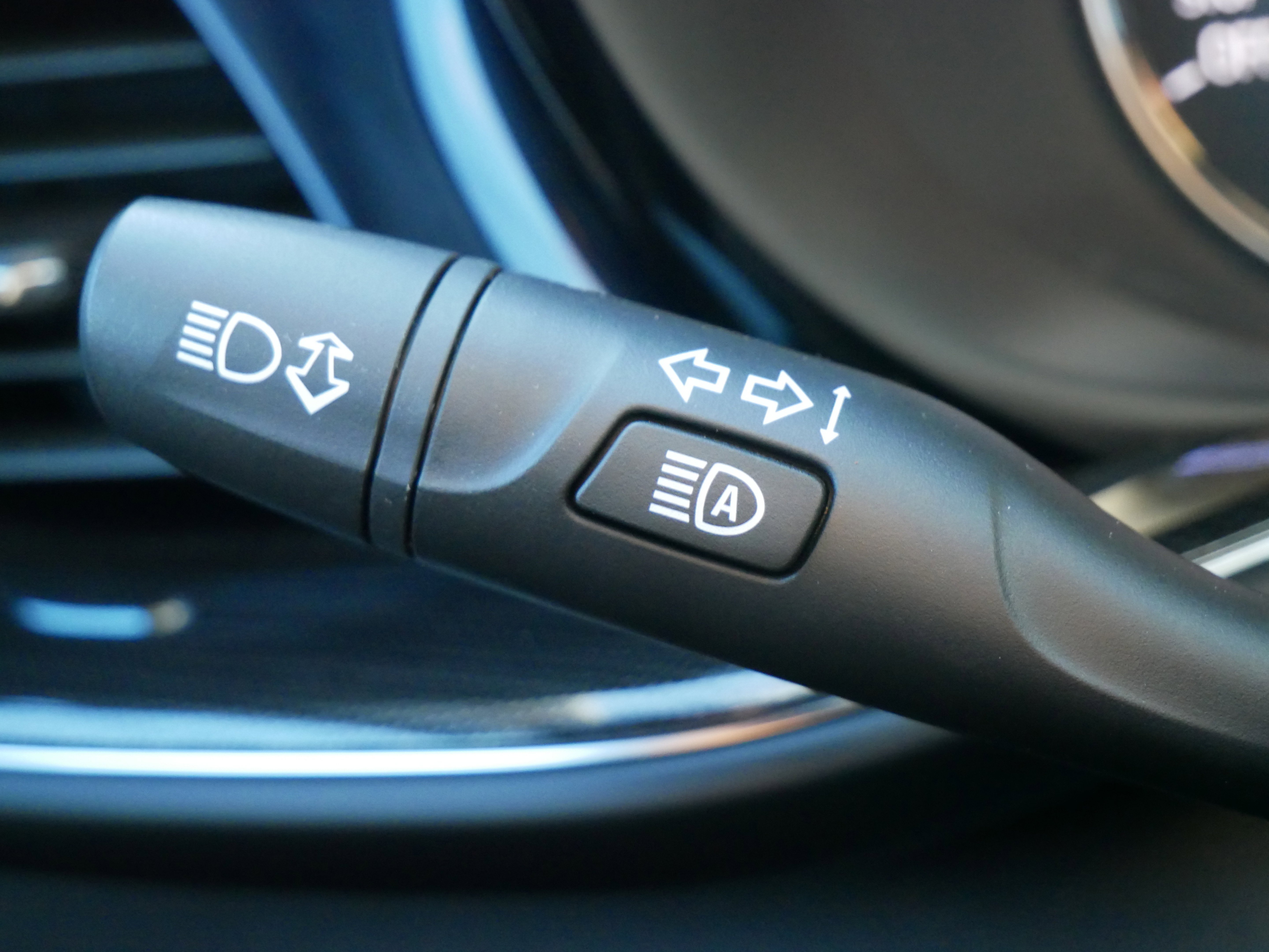 Used 2021 Buick Envision Essence image 22