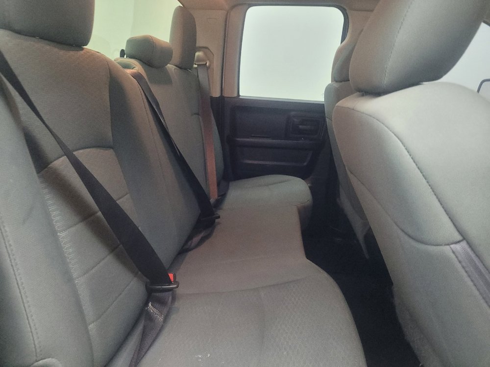Used 2016 RAM 1500 Express RWD image 19
