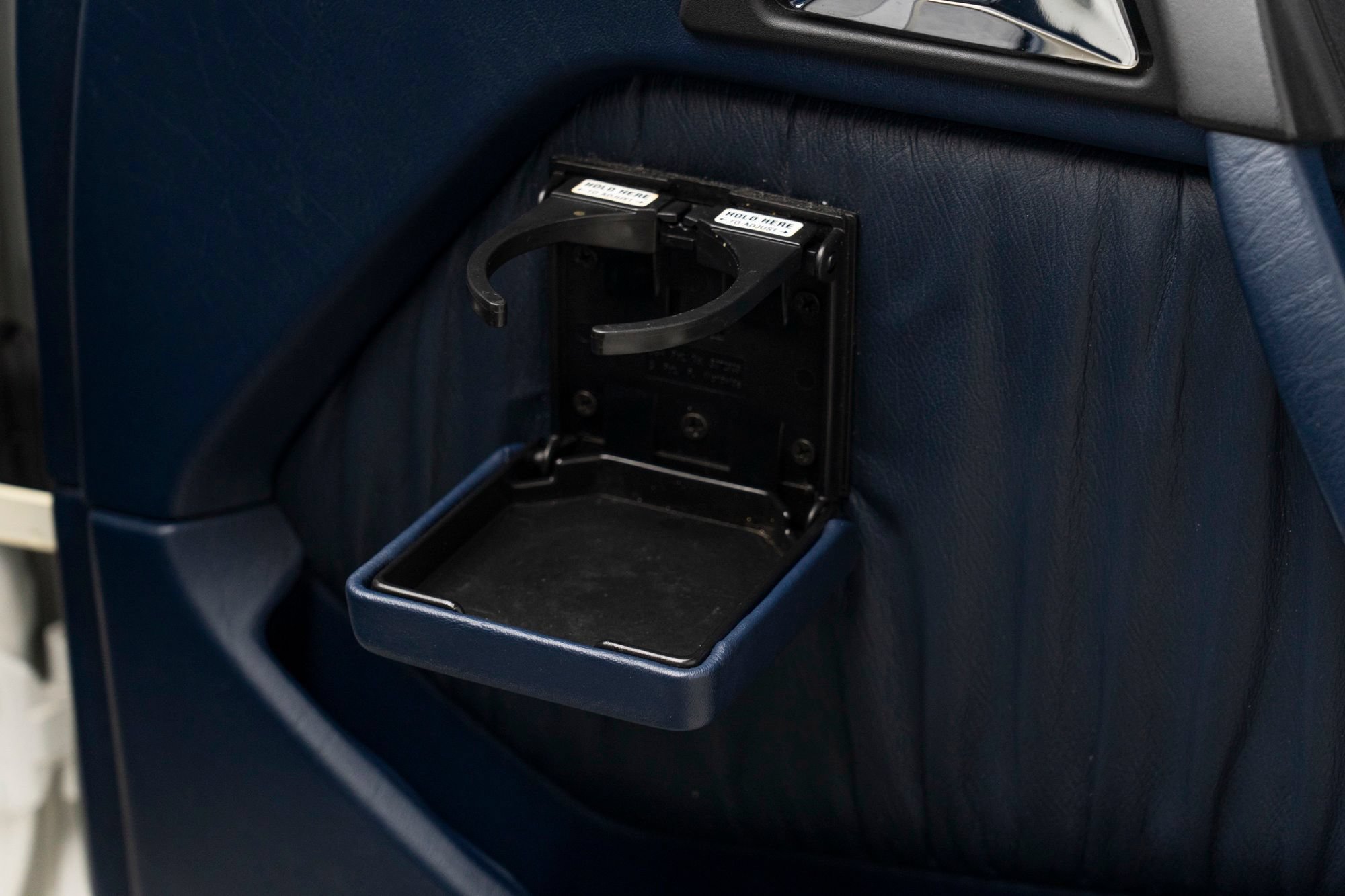 Used 1995 Mercedes-Benz E 320 Convertible image 31