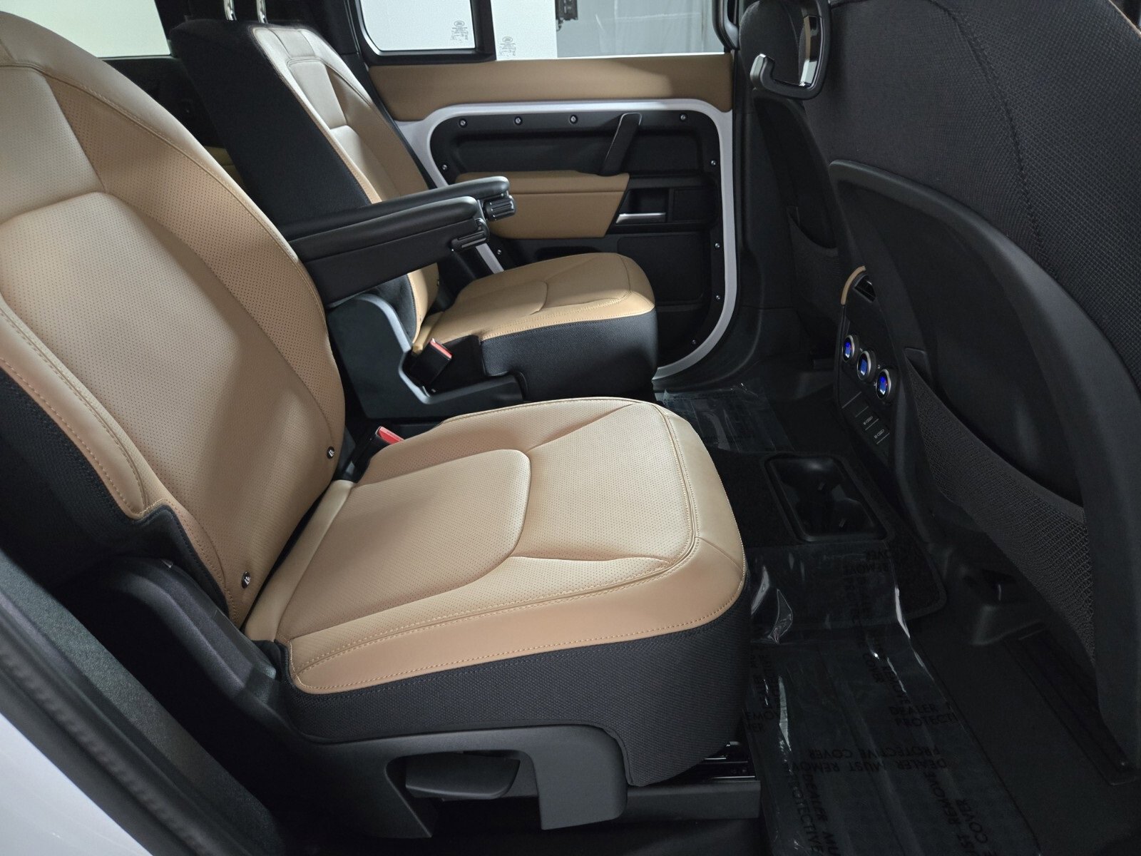 New 2026 Land Rover Defender 130 V8 image 19