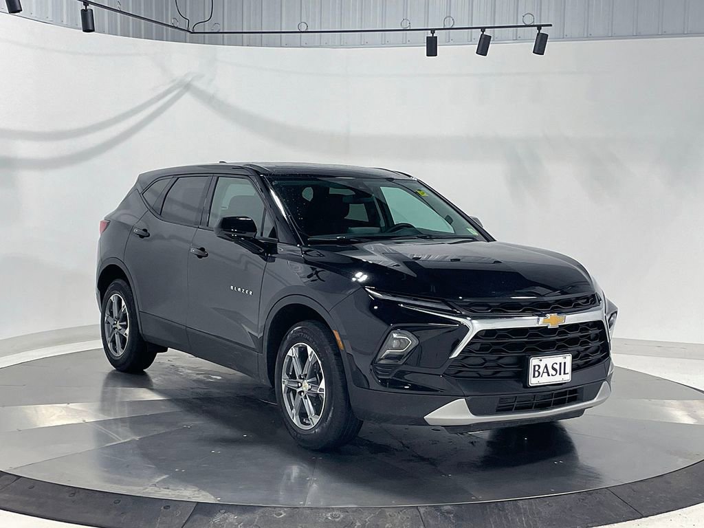 Used 2025 Chevrolet Blazer LT image 39