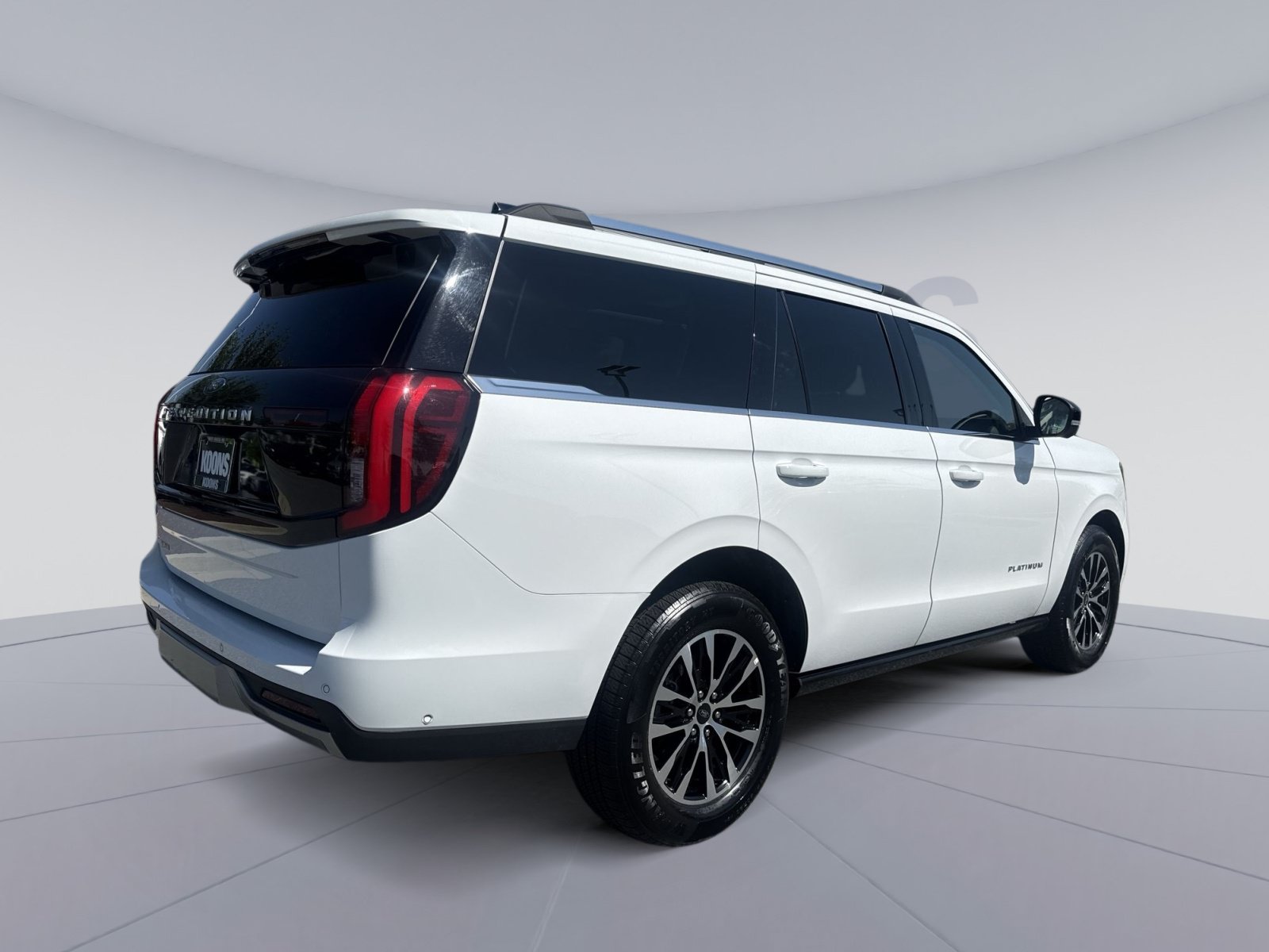 Used 2025 Ford Expedition Platinum AWD/4WD image 7