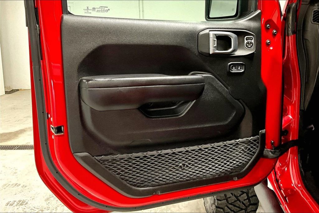 Used 2020 Jeep Gladiator Sport image 21