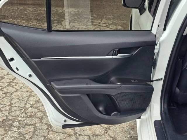 Used 2021 Toyota Camry SE FWD image 13