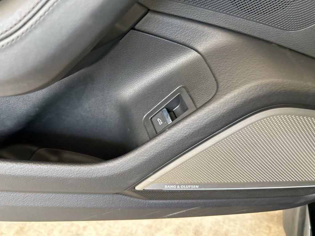 Used 2022 Audi RS 6 w/ Carbon Optic Package image 14