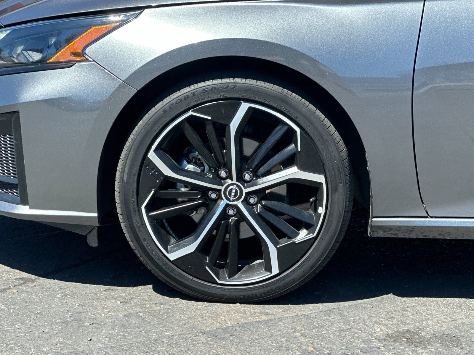 Used 2023 Nissan Altima 2.5 SR image 23