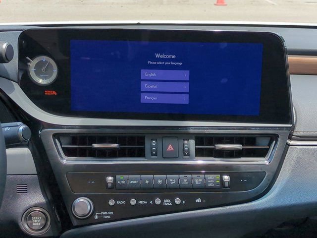 Certified 2024 Lexus ES 350 w/ Technology Package FWD image 17
