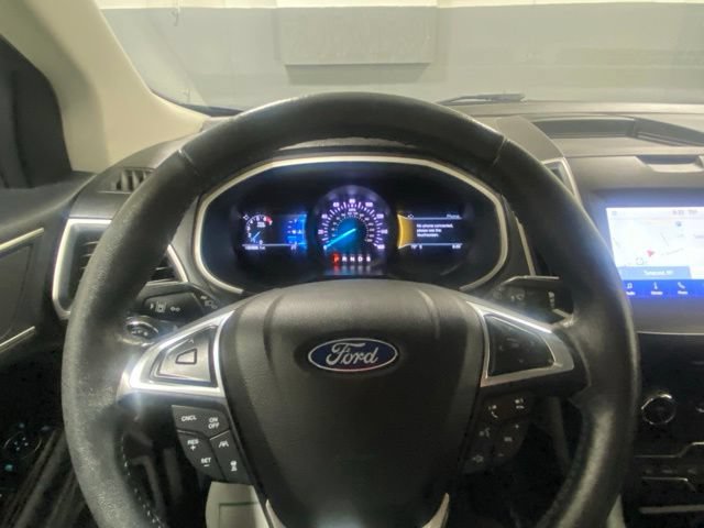 Used 2020 Ford Edge SEL w/ Cold Weather Package AWD/4WD image 15