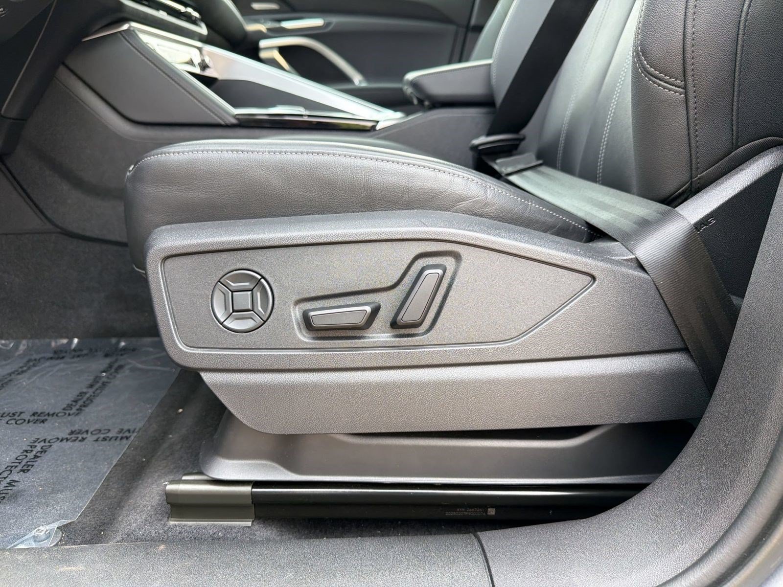 Certified 2025 Audi Q5 Premium Plus AWD/4WD image 14