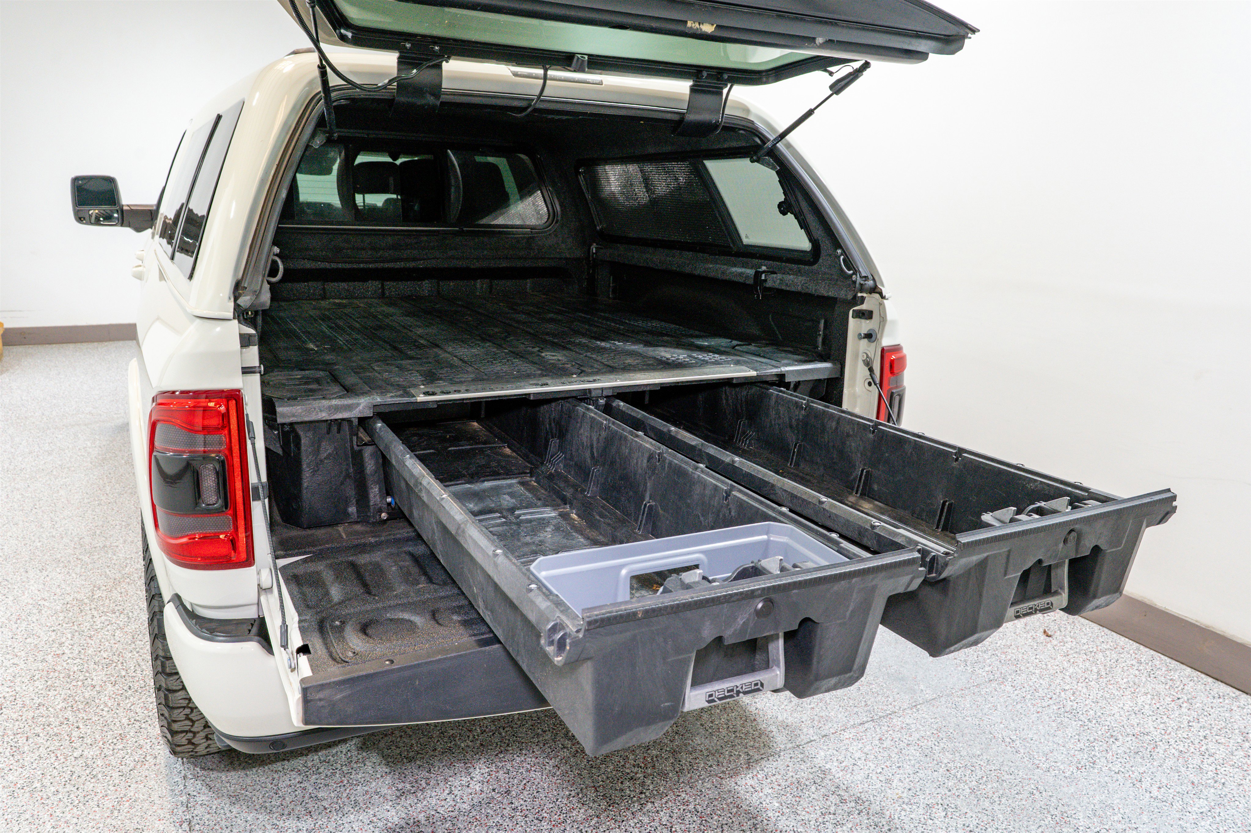 Used 2023 RAM 3500 Limited image 12