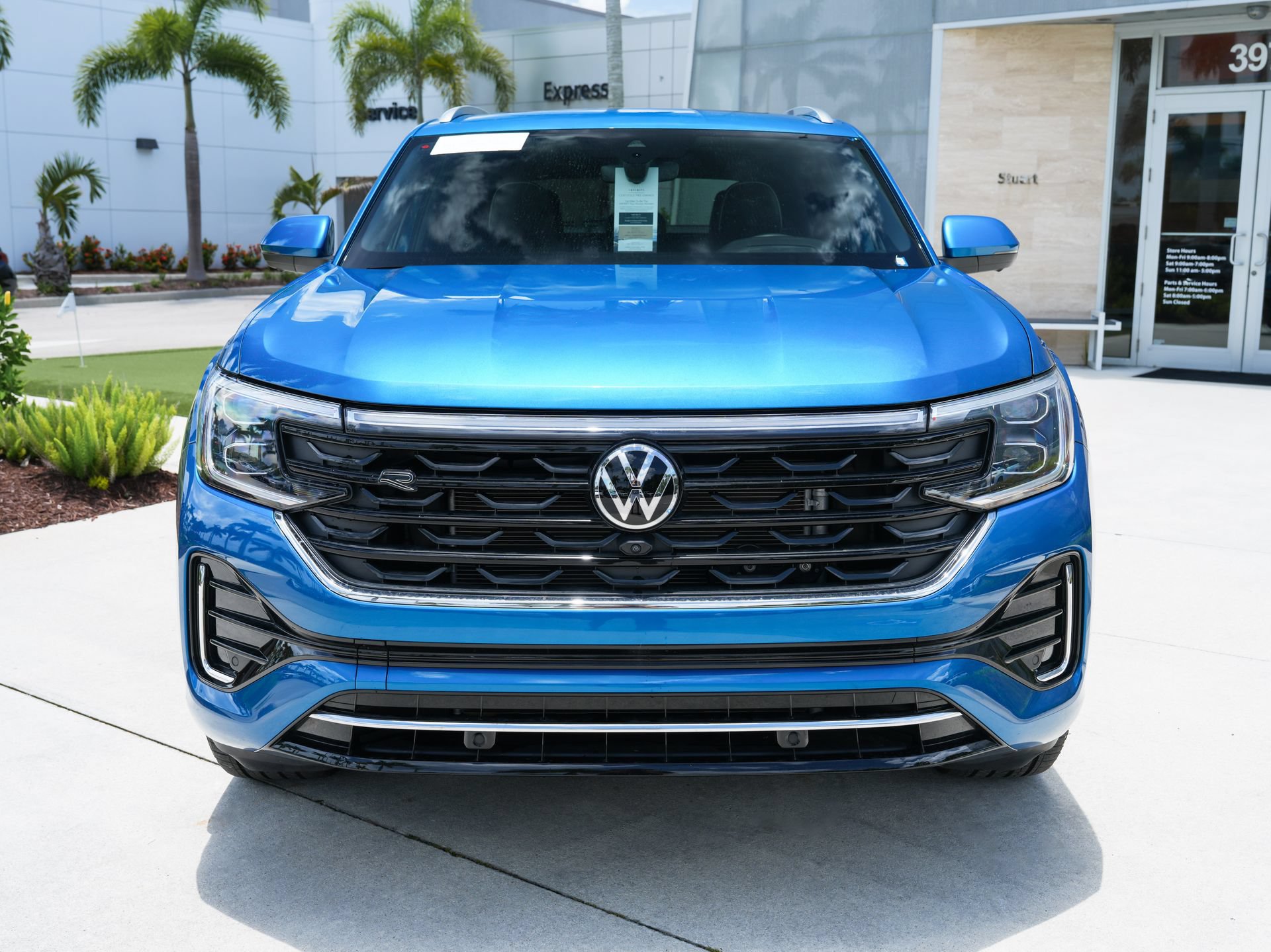 Used 2025 Volkswagen Atlas Cross Sport SEL Premium R-Line AWD/4WD image 6
