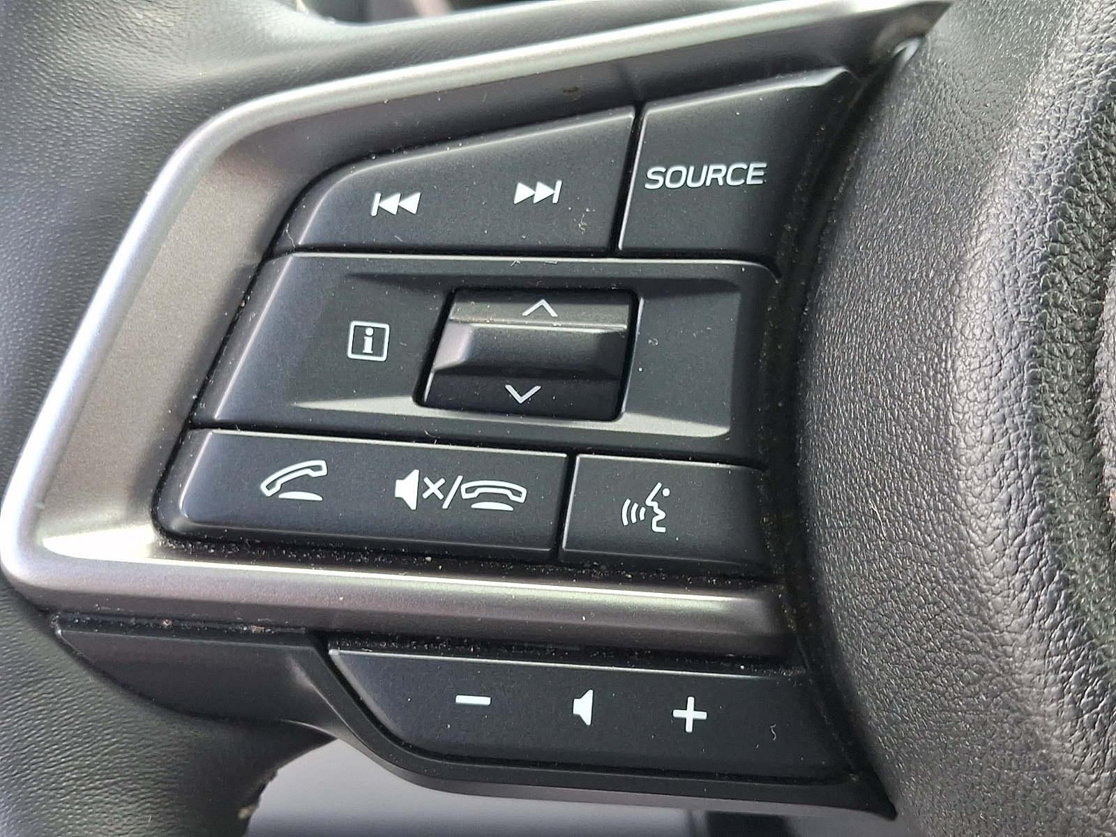 Used 2024 Subaru Ascent Touring AWD/4WD image 23