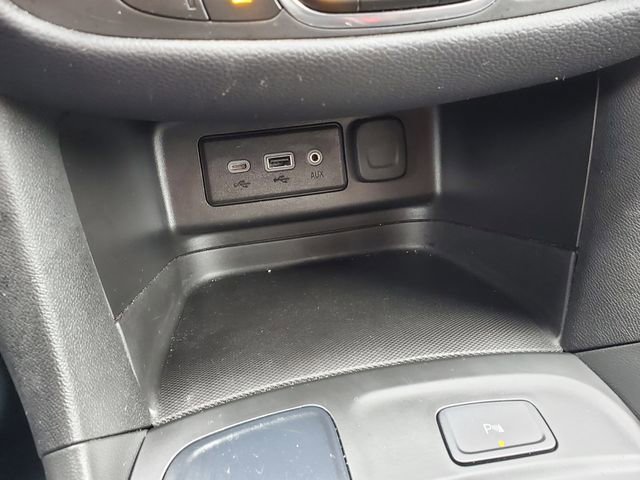 Certified 2023 Chevrolet Equinox RS w/ LPO, Floor Liner Package FWD image 33